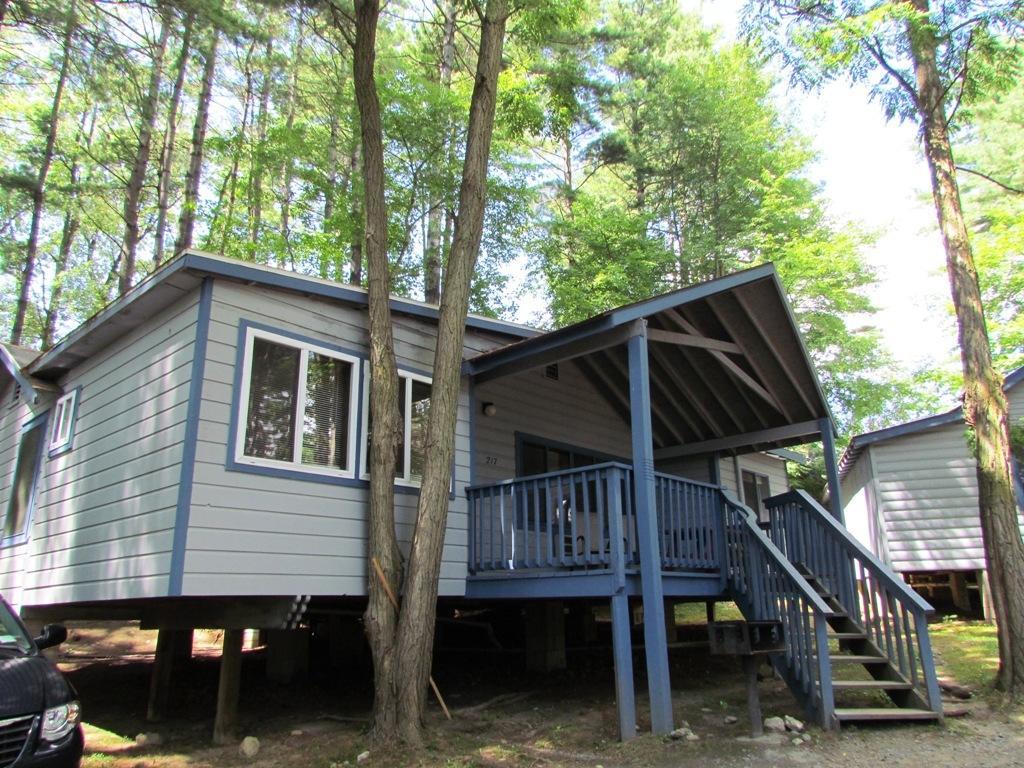 Depe Dene Resort Lake George Exterior foto