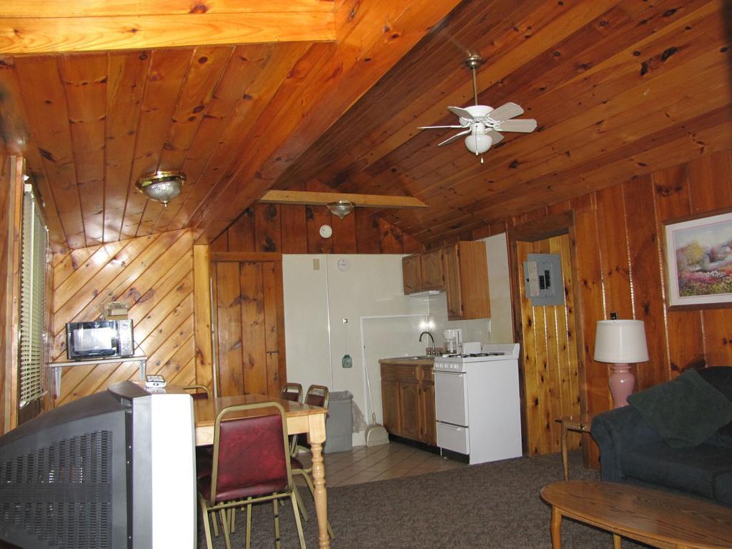 Depe Dene Resort Lake George Quarto foto